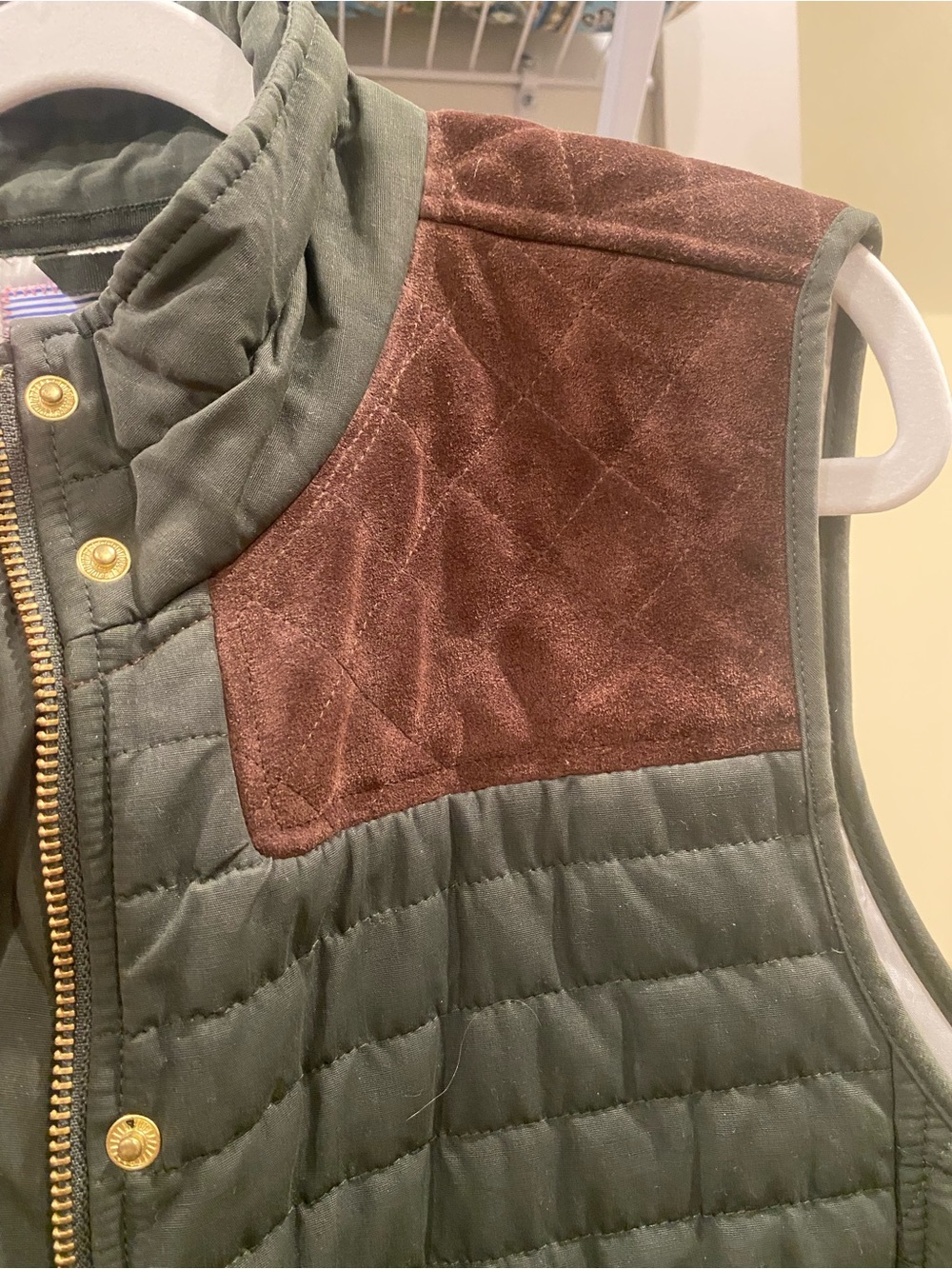 Vineyard Vines Olive Green and Brown Quilted Vest with Gold Accents - Picture 8 of 10